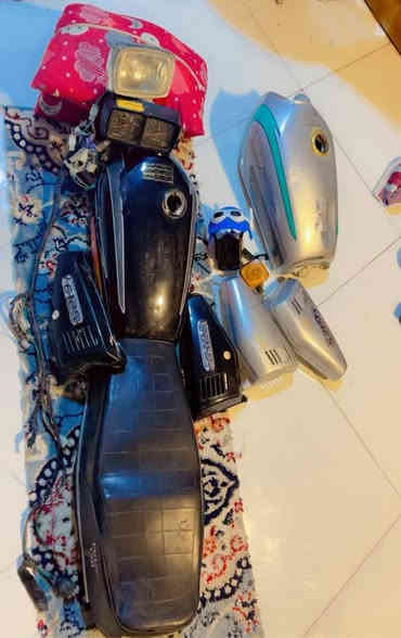 سلام عليكم
تانكيات 2احمد شهاب يخبلن هنه وصفاحيت وكشن وشاره وحاميه مطر وضفيره وبكلايت امامي همه وكلوباتهن  سعر. 70 وبيه مجال لشراي يجي خاص المكان كربله هاذه رقمي 
*********** شراي لكي ماي عيوني ♥️
