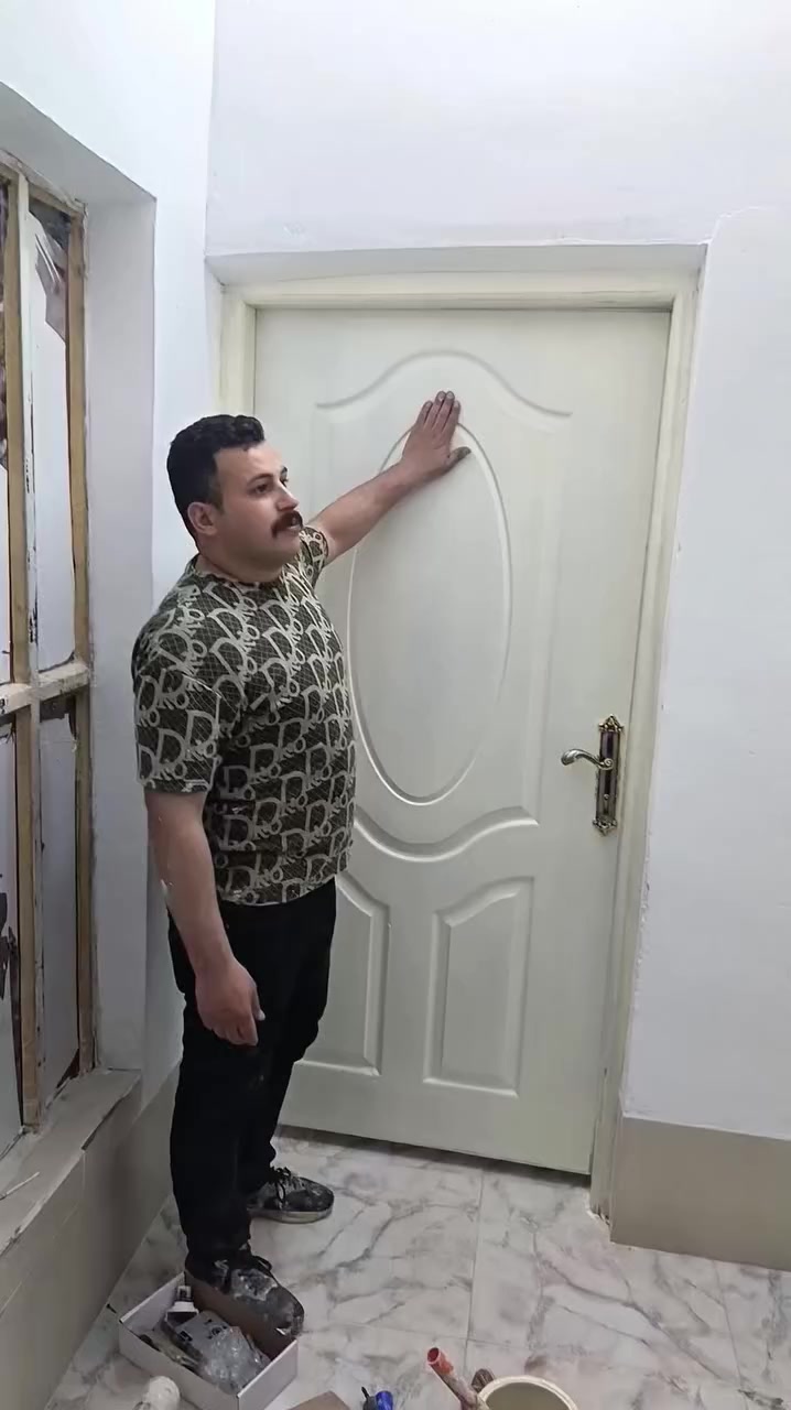 تم تحديث الابواب من الصاج الى صبغ حراري شاهد المقطع كامل 
عمل بوفيات / كناتير / غرف نوم صاج والوان ابيض الى....
جرابي نفر / صوميات غرف نوم 
كرسي صلاة / ابواب / جراجيب 
يوجد تصليح القديم 
وتحويل الصاج القديم الى الوان انتو الاتحبو 
خانات طيور 
الى لا نهايه اي شي يخص الموبيلات والنجاره عامه نشتغله 
للاستقسار المراسله خاص 
او الاتصال برقم /***********
