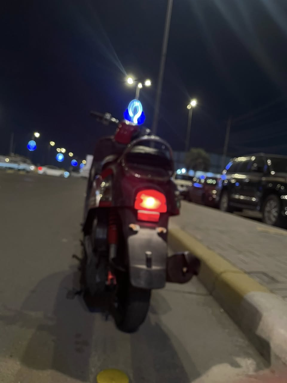 سلام عليكم دراجه ماكس بوليس للبيع اللون احمر الدراجة شلعه اشكد الكاع وسرعه وخير من الله على ايدي الدراجه نظيفه وحلوه وشرط احله من الصور  وكهربائياتها ممتازة 
مكاني مكاني كربلاء حر الصغير 
السعر 875 وبيها مجال
***********
