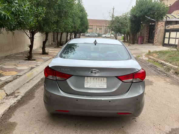 السلام عليكم
اخوان اللبيع النتر ة
موديل 2013
رقم واسط تحويل مباشر
مبدل بيهه ضهر خلفي 
صبغ عام  السياره جاهزه 
مكان السياره بغداد المشتل 
السعر 78 وبي مجال قليل
***********
