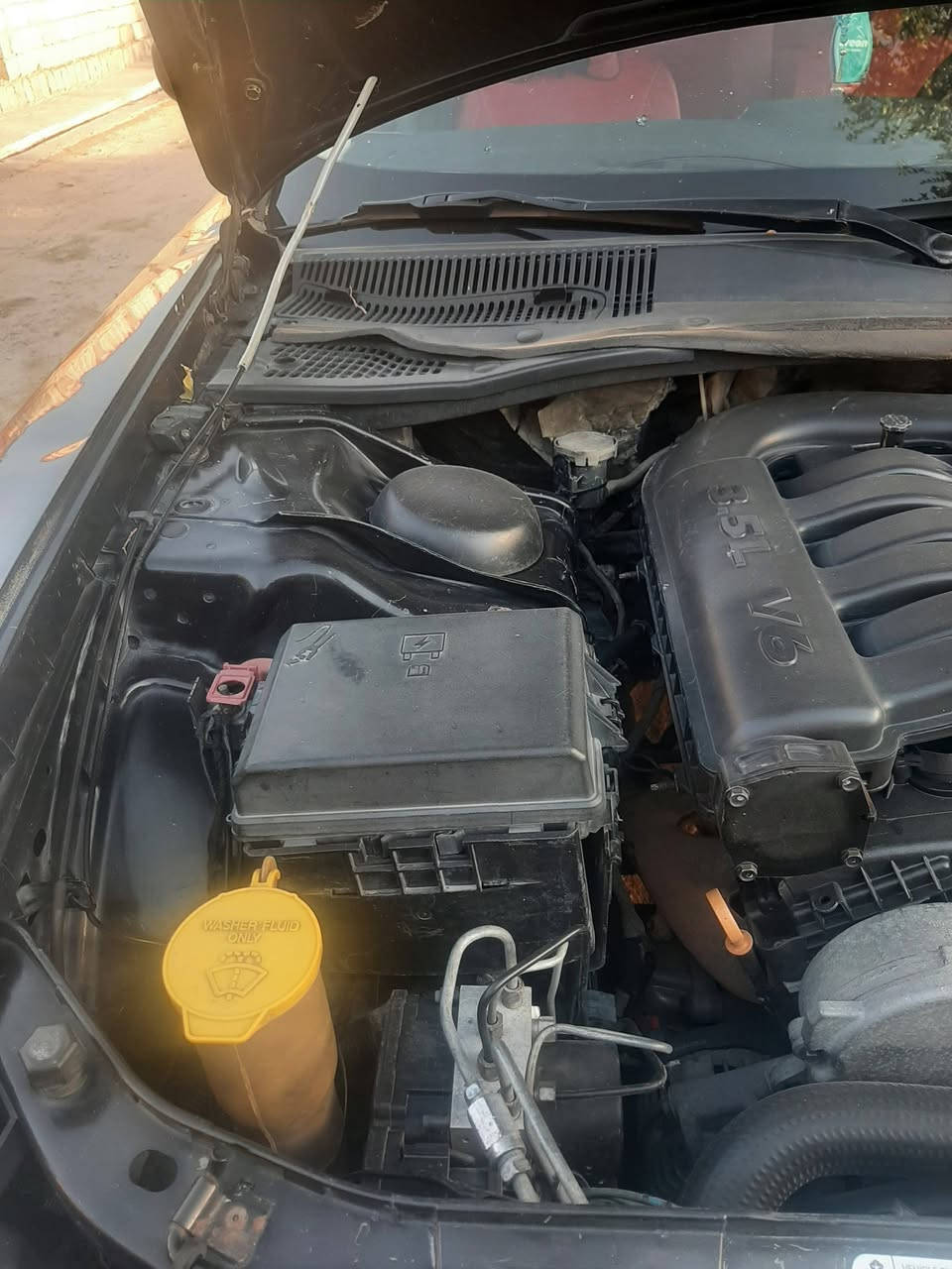 جارجر موديل 2009
رقم اربيل جديد  بأسمنا تريد تحويل تريد وكاله بيها قطعتين صبغ بدون ضرر داخلي محرك 3500اصل Absمانع انزلاق تراكشن تثبيت سرعه تتدفئه تبريد 
طخم تاير جديد سياره عليها اذامه كامله جاهزه من الدعامية لدعامية سعرها 110وبيها مجال بيع مستعجل 
لتواصل على الخاص او اتصال على رقم علما ان مكان السياره موصل
 ***********بيها واتساب
***********
