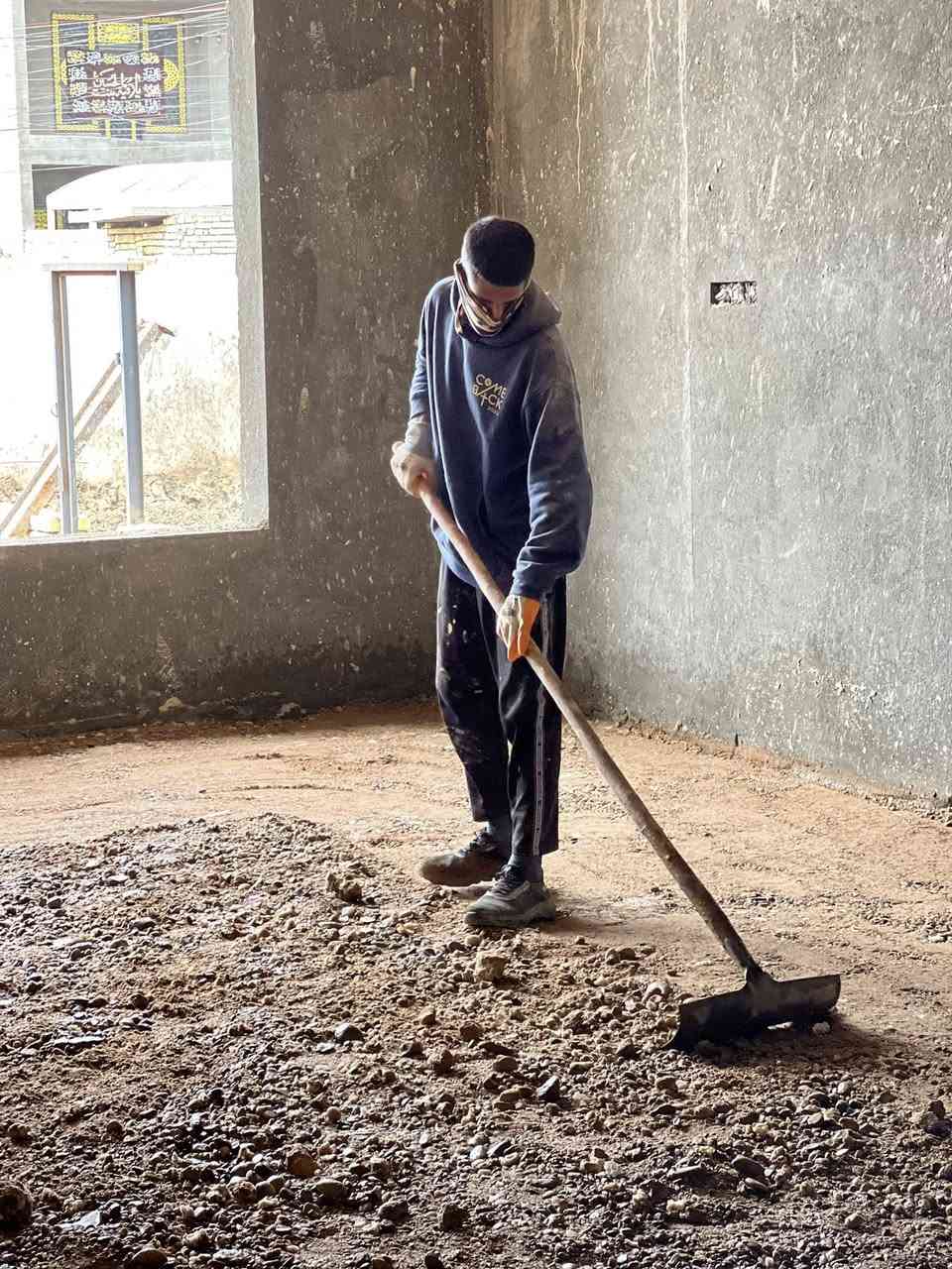 يوجد عمال لكافة الأعمال الشاقة تصعيد مواد عالضهر +فرش سبيس وحدل +صب ارضيات  +تصعيد تراب تنضيف بيوت من جص وأنقاض+تكشير تفليش تشميع بتلو  +غسل بيوت ونقل غراض بيتً تشميع شغلي درجة اولى رقمي بأنسب الاسعار ***********
