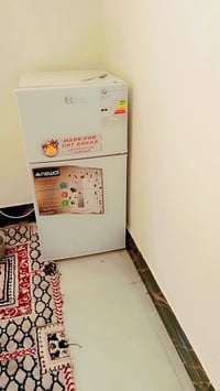ثلاجة • للبيع