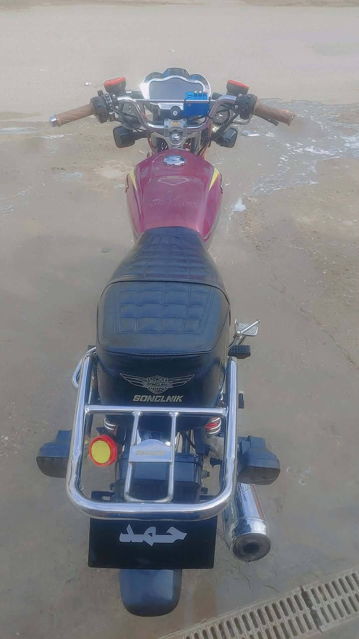 السلام عليكم دراجه تايكر للبيع اوراق كامله صارلها شهرين من طالعه وكيل العنوان بابل جبله السعر خاص  ***********
