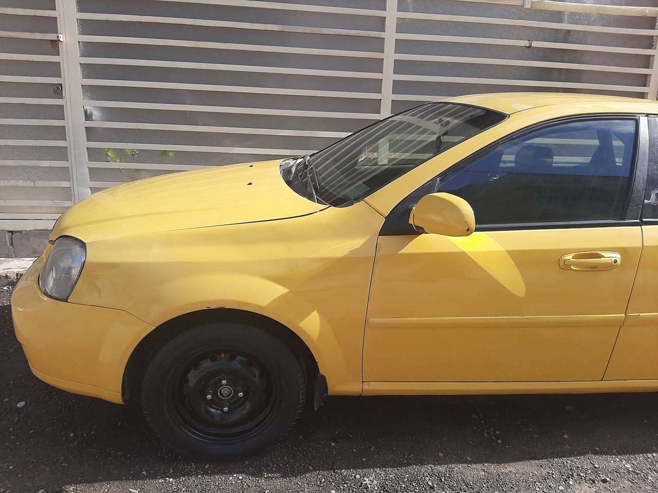 السلام عليكم سياره اوبتره  موديل 2007 وارد خليجي السياره مصبوغه صبغ عام  مكينه كير خير من الله بيه نواقص بسيطه بيه طخه بلدوسه بلجه اليمنه من جهه الباب الخلفي السعر ٥٥ وبيه مجال حك الجيه...
العنوان بغداد التاجي ابو جدايل
***********
