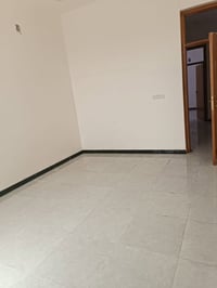 الاكوات الثانية • ١٣٠م • غرفتين