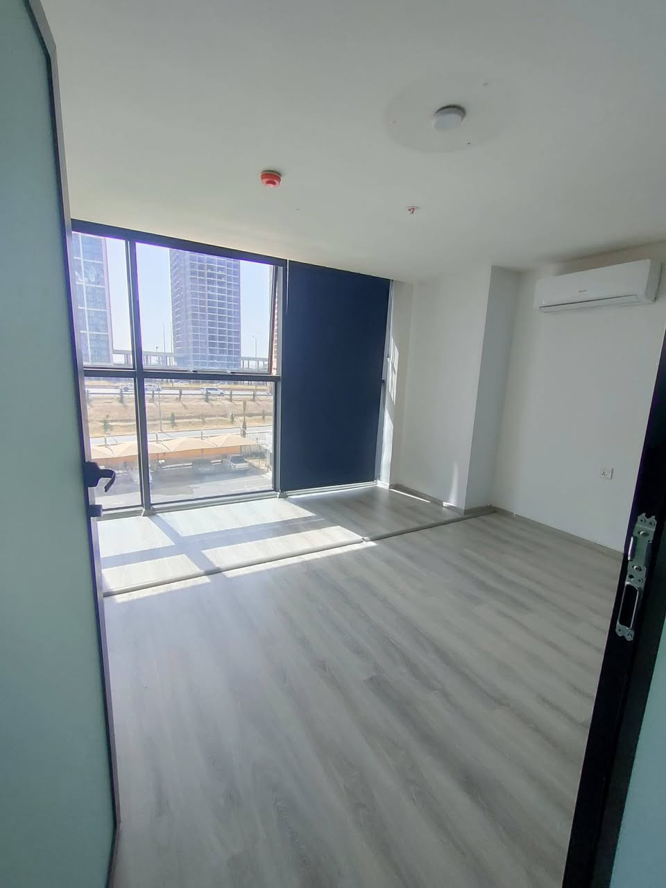 🏡 شقق لليجار داخل أربيل داخل المربع الذهبي ✨
1+1 فارغ بسعر كلش رخيص 💰
تنفع سكني أو أوفيس 🏢🏠
موقع ممتاز وخدمات متوفرة
فرصة مناسبة بسعر لقطة 🔥

📞 للاستفسار والتفاصيل أكثر:
***********

📱 ڤايبەر وواتساب متوفر ✅
