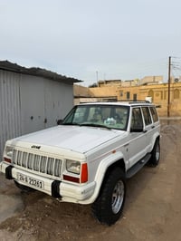 جيب شيروكي مديل 92 كير محرك خير من الله محرك كير بلاد رقم دخوك شرط الن...