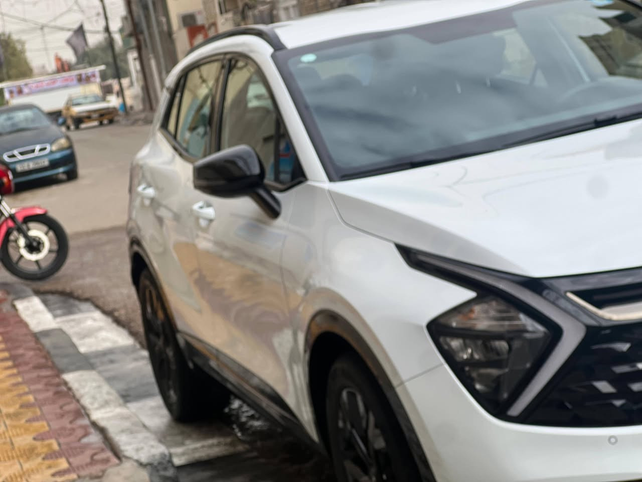 عليكم سياره كيه  سبورتج موديل  2025 بلاكيه سياره جديده بمعنه الكلمه ماشيه 15الف  عله حاله الوكالة  مواصفات داخل زيتوني كشنات كهربائية   معروفه مواصفات  السعر  دفترين وخمسه و اتلاثين يعني 235 الرقم ***********
المكان البلديات
