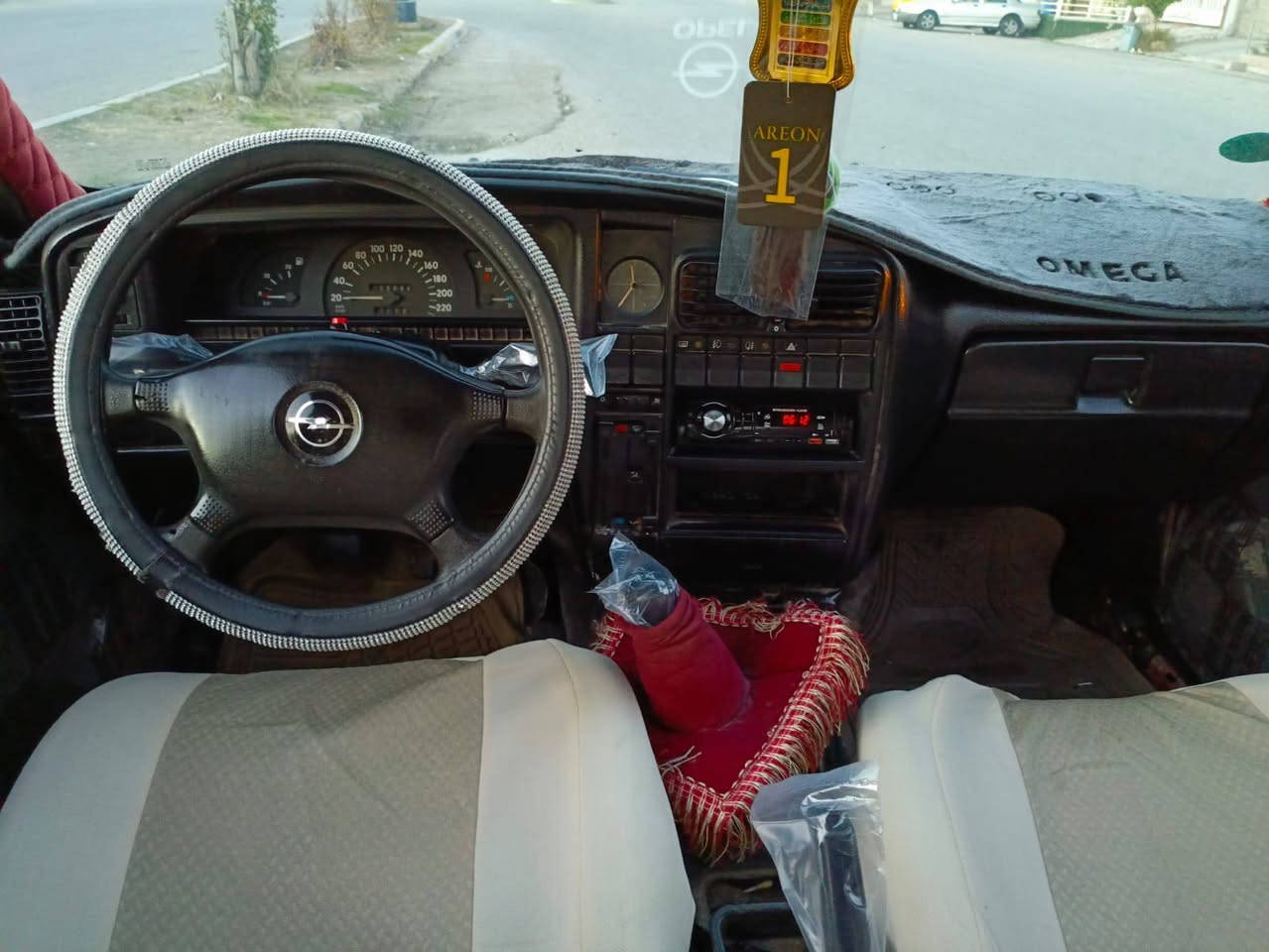 للبيع اوبل اوميكا استيشن حجم 20 موديل 1991 رقم كركوك دولي انكليزي سنويه مشروع وطني لل2030 شرط التحويل والغرامات كير ومحرك بلشرط كير عادي بطاقه بانزين مقدميلها  كهربائيات شغاله تايرات جديد باتري جديد السياره بلاديه السعر 26 ومجال قليل عنوان السياره في كركوك 
***********
***********
