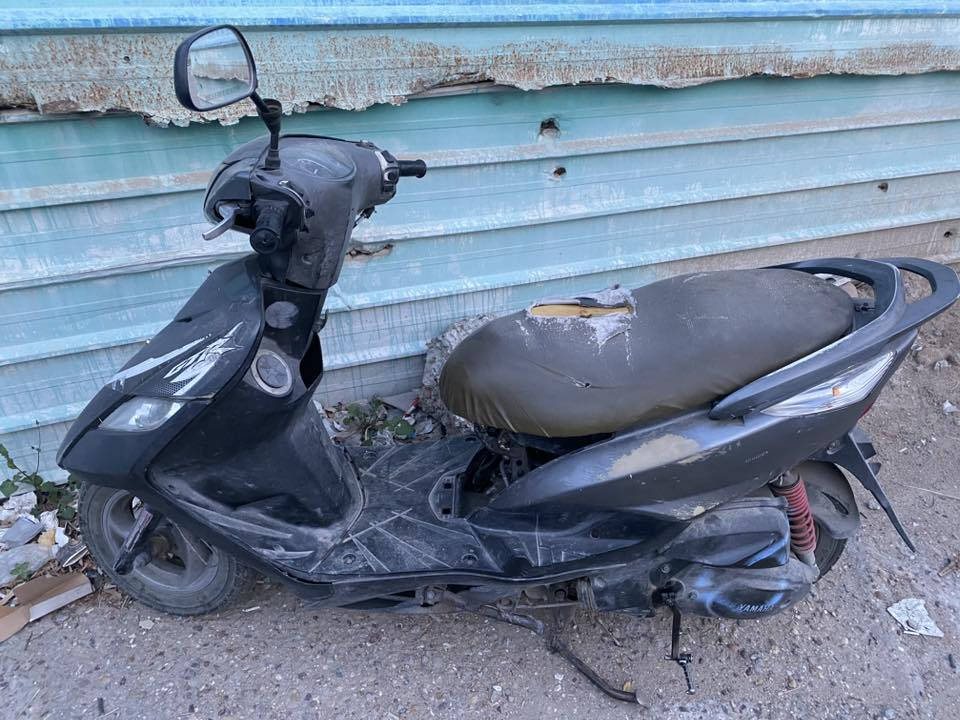 دراجه ثعلب شغاله وكامله ناقصها بس كابريتر وتشغل بس اني ابيع كوم حديد متواجد بس ع اتصال  ***********
