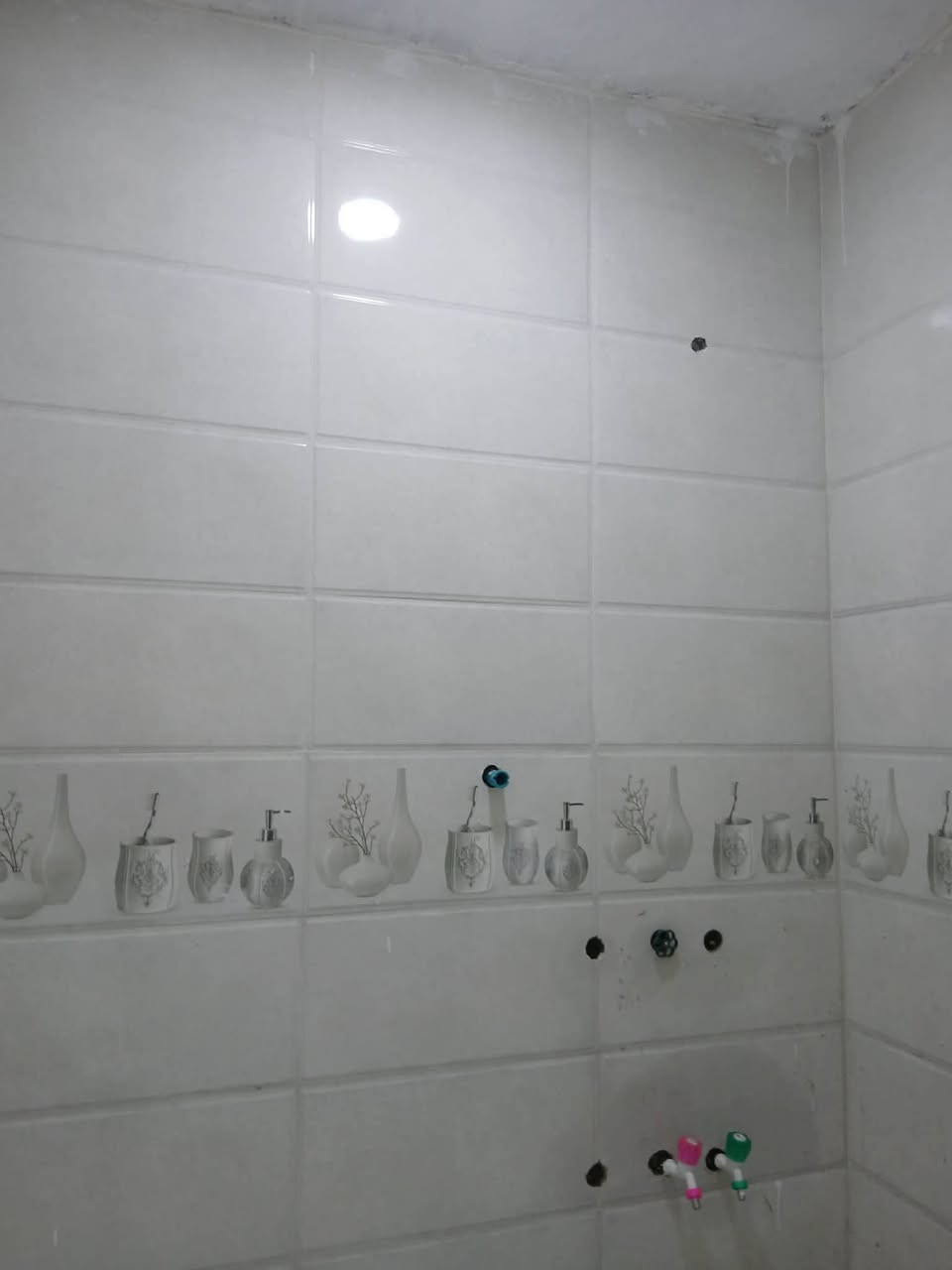 مشتل للبيع مساحة ١٠٠م طولاني بناء حديث طابقين الطابق الثاني غير مسقوف موقع كلش حلو خدمات متكاملة على شارعين 
 غرفة النوم/مطبخ/حمام/صالة/استقبال /صحيات/ 
العنوان السفحةبداية شارع احمد الوائلي ثالث فرع 
طابو صرف ثاني يوم افتح بيان
الدار غير مسكون فارغ 
السعر ٥٨ مليون بية مجال بسيط 
للإستفسار ***********
