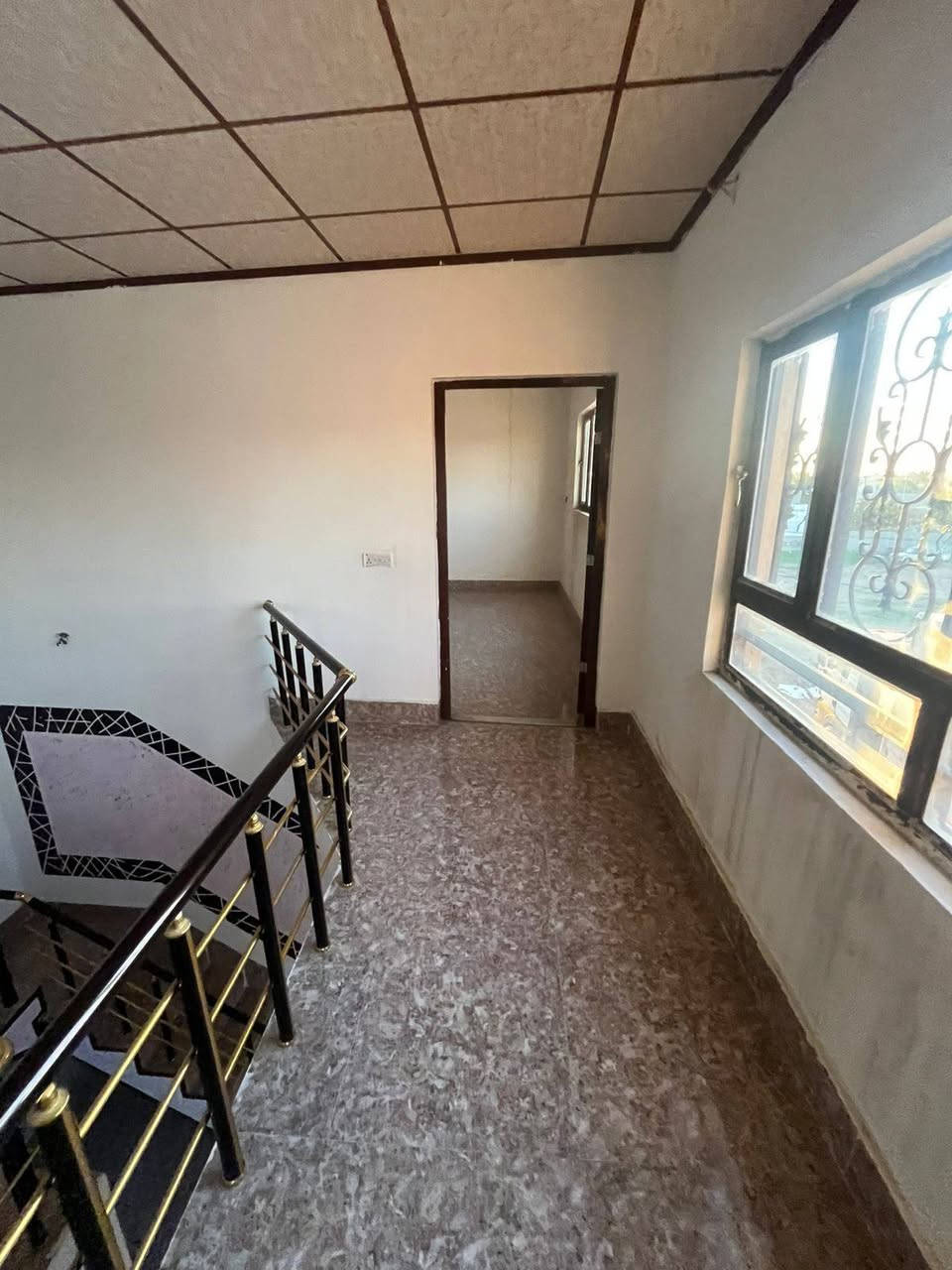 #اعلان مشتمل للبيع  نقد او ع مبادره

المساحه ١٢٥ متر طابقين
الموقع اوباره قرب معرض الجزيره
نوع العقار طابو صرف
يحتوي طابق اول ع غرفه وهول واستقبال ومطبخ وصحيات
يحتوي طابق ثاني ع غرفتين وهول وصحيات
السعر ٦٠ وبي مجال لشراي

للاستفسار خاص او اتصل ***********
