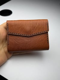 محفظة كارتات • جلد طبيعي • ٦ خانات