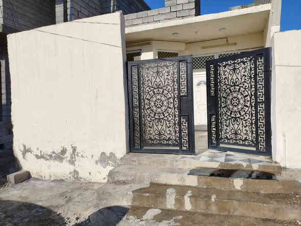 بيت
مساحته 127 طابق واحد جاهز والطابق الفوك هيكل 
الموقع تقاطع القدس شارع التضامن 
السعر ٧٠ 
الاتصال 
***********
