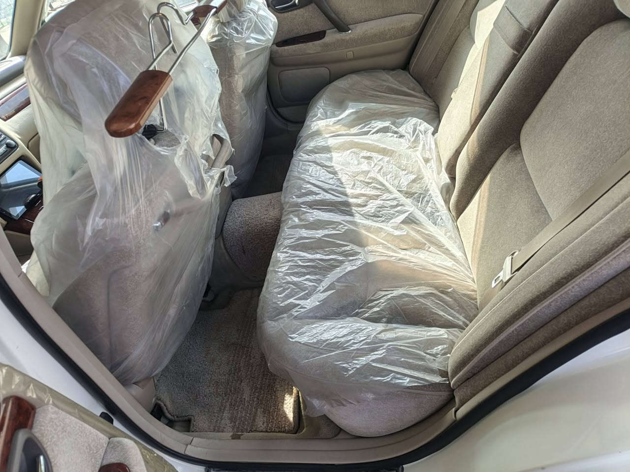 السلام عليكم ملكه جنون موديل 2002 رقم بغداد دولي شرط المداور ثاني يوم مكفول من الكص والضربه 
 تحوير نجف    100% 100 /3 دكم.   اصل كرستال اربع كشنات كهرباء برده خلفيه مري شفط شاشه مكينه وكير ديفور كبير  حداديه كهربائيات تبريد تخم تاير ويل زيرو كله جديدأ   سياره جديده واحله من صور
مكاني بابل الهاشميه
(المو شراي لا يتصل رجاآ
رقم ***********
