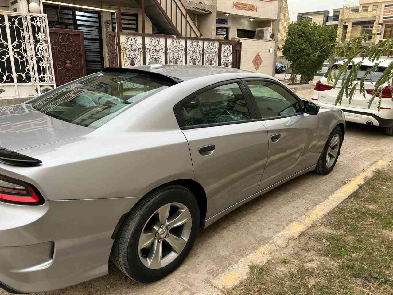 🌹السلام عليكم 🌹
بيع او مراوس باقل 
جارجر 2016 محرك 6 سلندر كله جديد مواصفات SXT  تخم تاير شاشه كبيره كامره ماشيه 100حادث جاملغ ايمن بدون دواخل مصبوغه قطع ابيع حزام حتى ماتعب المقابيل شرط الفحص رقم بغداد باسمي السعر 160💵وبيها مجال قليل
مكاني بغداد الكرخ 📍

☎️***********
