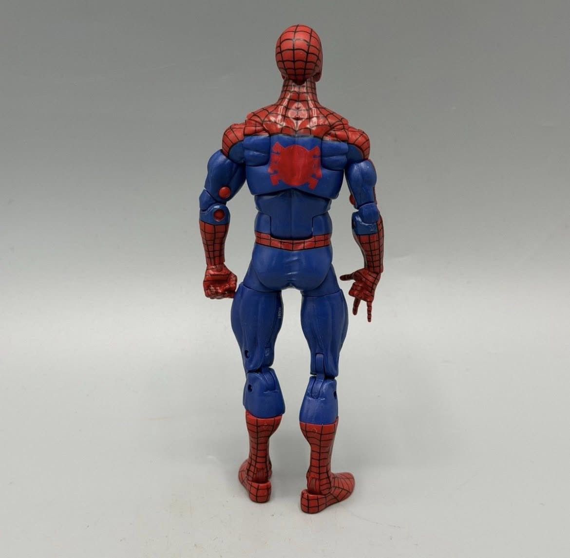 متوفر للبيع❤️ جديد
Marvel Legends Spider-Man 6" Action Figure Spiderman Retro Hasbro Complete
من اجمل نسخ سبايدرمان 
وعليها تخفيض ايضاً
ب25 الف فقط 🔥💙


**إذا كنت صاحب هذا الإعلان وتريد حذفه لأي سبب، رجاءا أرسل رسالة إلى الدعم الفني**