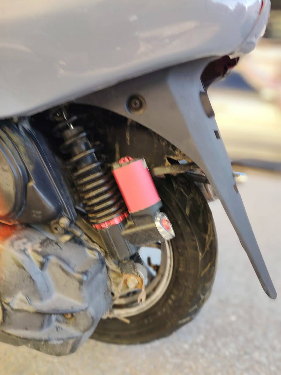 سلام عليكم دراجه فراشه فحل نضافه ميه بل ميه شلعه ومعدل خير من الله مكينه مامفتوحه  ماكس كهربايات كله شغاله تخم تاير جديد السعر 550وبيها مجال حك الجيه العنوان نجف الرقم ***********
