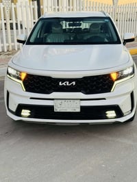 سورنتو ٢٠٢٣ • ٦ سلندر • ٧ راكب