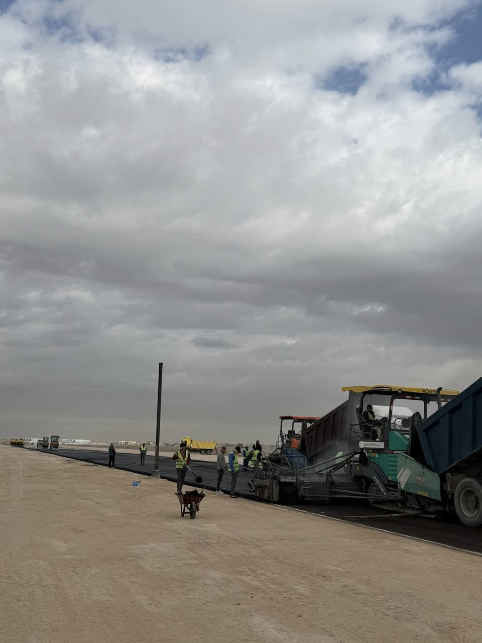 صباح الخير 
على بركة الله 
تم تبليط شارع 60العابر في مقاطعة 2356
العابر زون أول ✒️
الاستفسار عقارات فدك
***********
***********
