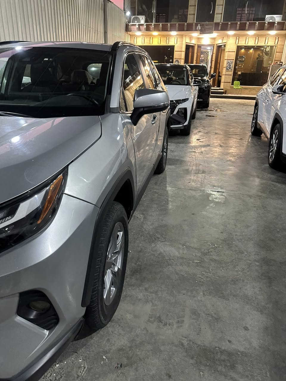 السلام عليكم راف فور 2022 فول مواصفات بصمه فتحه كراسي كهرباء رادارات كاميرا خلفيه فول جديده السياره بل واقع احلى من الصور جدا اقتصادية ماشيه 38 ألف السعر 200 وبيه مجال رقمي ***********مكاني زيونه
