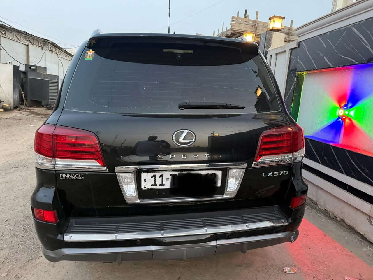 🔥 لكزز LX570 S — ملك الطرق 🔥

المواصفات الكاملة:

🚗السياره 2014

🚗 محرك 8 سلندر (V8) سعة 5.7 لتر

⚡ قوة تقريباً 362 حصان

🔄 قير أوتوماتيك 8 سرعات

🛞 دفع رباعي دائم (4WD)

⛽ خزان وقود كبير مناسب للسفر

✨ الفئة S (Sport):

• كِت رياضي خارجي (شبك + صدامات مميزة)

💺 الداخلية:

• جلد فاخر (تبريد + تسخين للمقاعد الأمامية والخلفية)

• تحكم كهربائي بالمقاعد + ذاكرة

• فتحة سقف

• ثلاجة (Cool Box)

📺 التكنولوجيا:

• شاشة وسطية كبيرة + شاشات خلفية

• نظام صوتي فاخر

• كاميرات 360 درجة

• حساسات أمامية وخلفية

• تشغيل بصمة + دخول ذكي

🛡️ الأمان:

• نظام مانع الانزلاق

• نظام المحافظة على المسار

• مثبت سرعة ذكي

• وسائد هوائية متعددة

📍 السيارة نظيفة جداً وجاهزة للفحص

💰 السعر 37500الف 

📩 للجادين التواصل خاص أو اتصال

***********

بغداد المنصور

لا تضيع الفرصة… هيبة + قوة + فخامة بسيارة وحدة! بغداد, العراق
