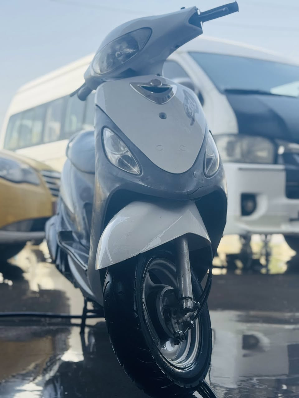 دراجه البيع دراجه نضيفه كدام وبعد احله بل حقيقه شلعه ومعدل كفرات كاملات كهربائيا كملات نكره سلف سعر 450 أو مرواس بيراني بس كون نضيفه عنوان بغداد الحسينيه موجود واتساب وفيس ***********
