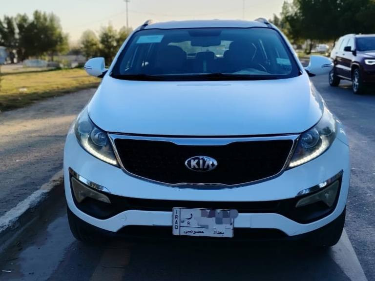 السلام عليكم 
للبيع سيارة سبورتج موديل 2015 وارد خليجي رقم بغداد مشروع وطني محرك 2000 جي دي اي السيارة مسجلة بسمي اني صاحبها الشرعي السونار مرفق مع الصور ماشية 140 كيلو متر حقيقي محرك كير صدر كفالة عامة تبريد ثلج السيارة حلوة او جديدة او جاهزة او حيل نظيفة السعر 147 اوبيها مجال للطيبين العنوان بغداد الغزالية رقم الهاتف   ***********
ملاحظة الرقم بي واتساب 
اتصل اوبيك خير ودلل
