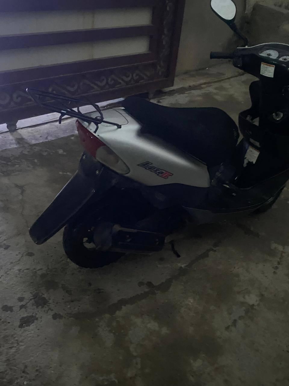 سلام عليكم دراجة ساسوكي للبيع دراجة  رمبة بعدة ما مفتوحة بلادية كهربائيات كلة شغال دراجة ما متعوبة كيجات هم تشتغل محرك شرط ما مفتوح السعر 475 وبيهة مجال *********** مكاني تكريت حي الجمعية
