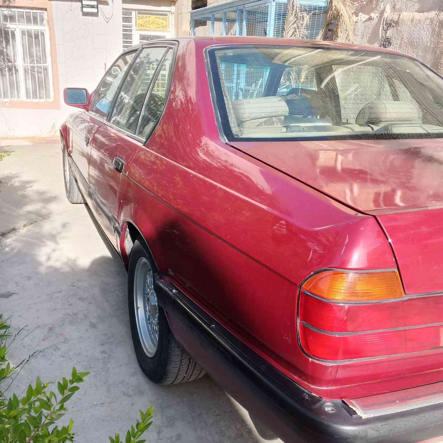 بيأم ٧٣٥ السياره نظيفه حيل وخير من الله
كشنات جلد كهرباء
موديل ٩٢
داخل جلد
فتحه سقف
رقم بغداد تحويل مباشر السياره جاهزه اي نقص ابيها فقط نقصها كنبريسر فقط السعر ٦٥ وبيها مجال بسيط سدة الهنديه ***********

