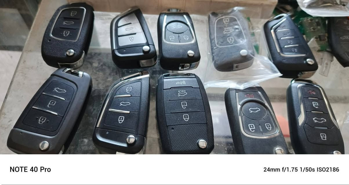 ‏‎🌹 عرض نهاية السنة
ريمونت شخاطه قلاب السعر ٢٥ الف 🌹
‏‎💪🏼 برمجه جميع السيارات بالكمبيوتر 💪🏼
‏‎🚙 برمجه جميع المفاتيح والبصمات والريمونت🚙
‏‎🔑برمجه المفاتيح المفقوده وفتح السيارات المقفلة 🔑
المداليه الذكيه جي بي اس السعر 5 ألف 
محلات ابو ملاك مقابل كراج الأسدي 
***********
