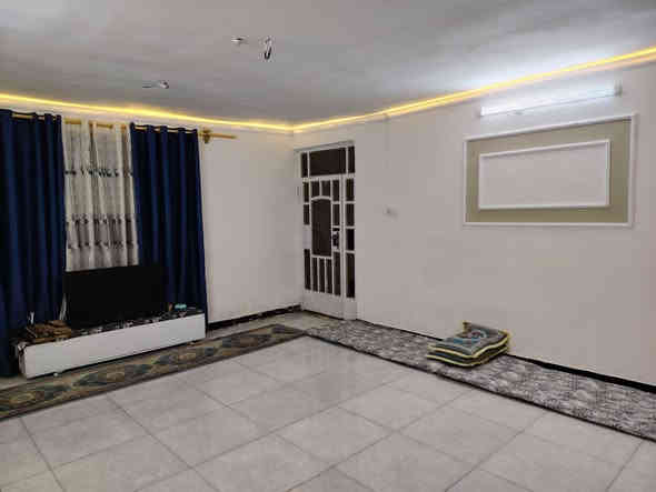 🏡 للبيع… 

بيت مساحة 450 متر
بناء طابقين ويتكون من:

• 4 غرف نوم
• استقبال
• مطبخ
• هول
• حمامات (2)
• الطابق الثاني سقف سندويج بنل
• درج خارجي

📜 العقد: زراعي 117 ومشمول بالتمليك الجديد
🔌 الخدمات كاملة (مي – كهرباء – تبليط)

💲 السعر: 130 مليون فقط – قابل للتفاوض
📞 للاتصال: ***********

📍 العنوان:
بغداد – الدورة – البوعيثة
شارع مطعم بيت أبو العز – مقابل حلويات الحمداني
