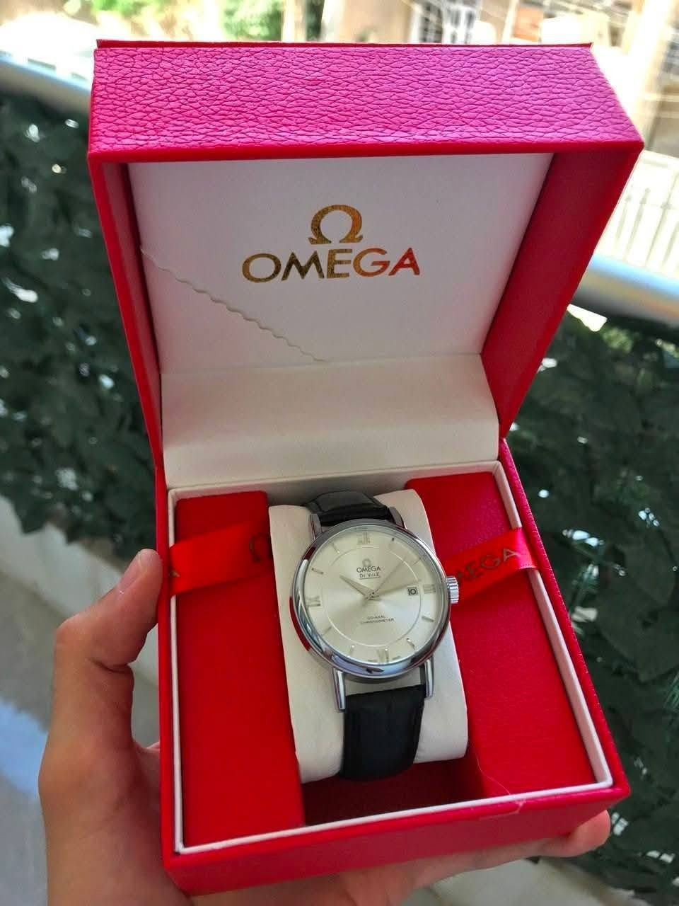ساعة (OMEGA) إنتاج قديم ، باله اوربي مكينة اوتوماتك ختم ذهب 🪙 غير مستخدمة نظافة (١٠٠٪) و شغالة بالكامل (١/١) 
تشتغل على النبض (حركة و اهتزاز) و مكينتها دمج تشتغل على تكويك إيضًا
سير جلد حيه طبيعي ، علبتها الأصلية مختومة


**إذا كنت صاحب هذا الإعلان وتريد حذفه لأي سبب، رجاءا أرسل رسالة إلى الدعم الفني**