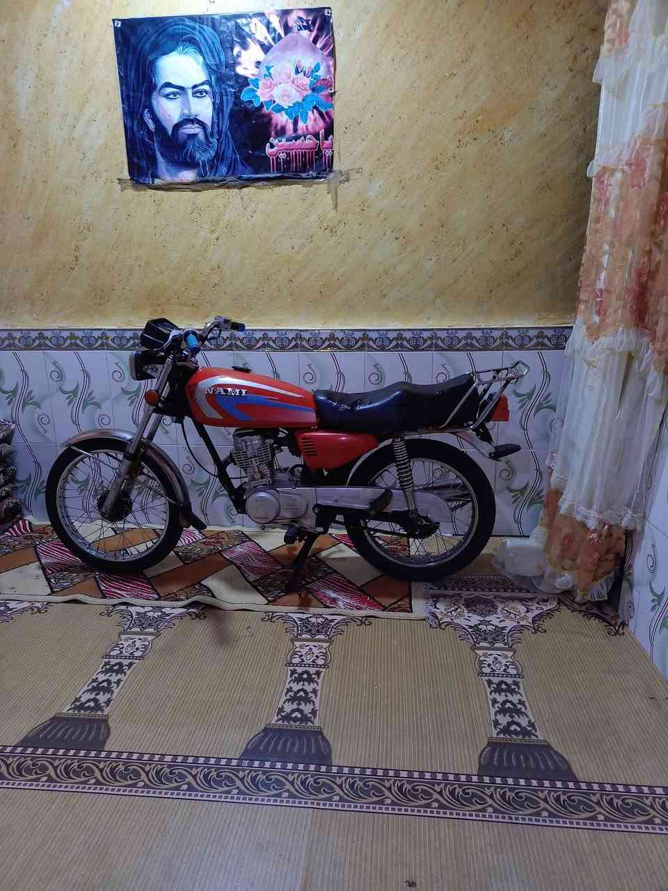 السلام عليكم دراجه للبيع ادوات بصره القبله بوكاني سعر الدراجه سعر 450 
***********
