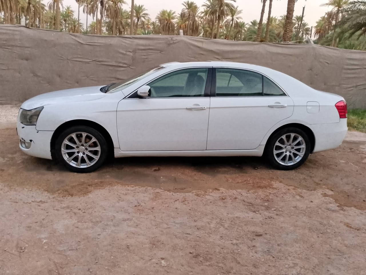 سلام عليكم لبيع ام كراند موديل 2013بسمي تحويل مباشر سنويه لل29مكينه كير مكفولات حداديه جديده رقم بغداد انكليزي سياره مكفوله تخم تاير جديد سعر 70وبيه مجال مكان كربلاء ***********
