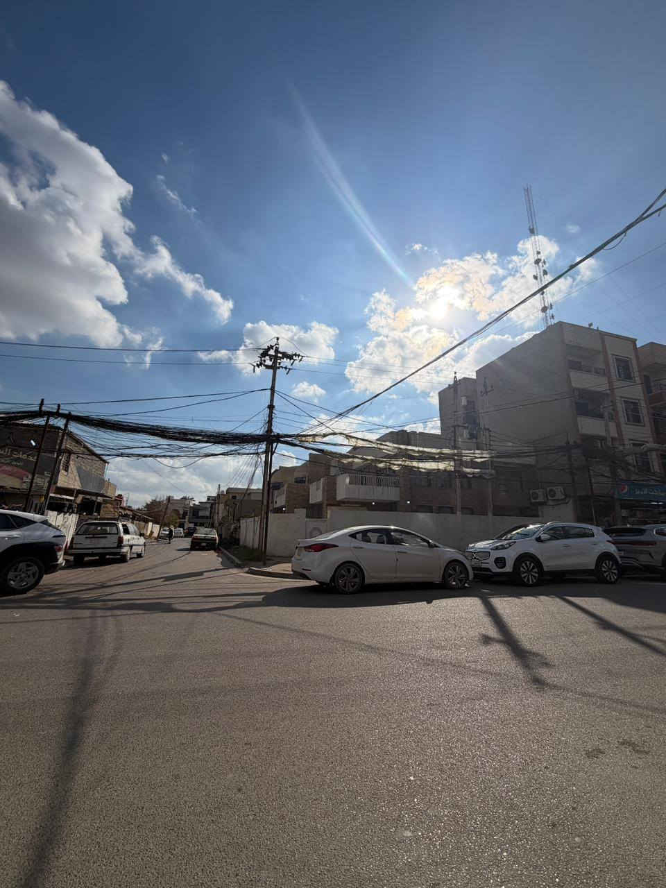 🏠 بيت ركن للإيجار (سكني / تجاري)
📐 المساحة: 300 متر
🏢 طابقين
📍 موقع ركن مميز
🛏 4 غرف نوم
🛋 صالة
🍽 مطبخ
🚿 خدمات كاملة
📌 الموقع: بغداد – السيدية – مربع الاقتصاديين
🛣 على شارع آمن ومناسب للاستثمار
🔑 يصلح سكن عوائل أو تجاري (شركات، مكاتب، عيادات)
📞 للاستفسار:
***********
***********
