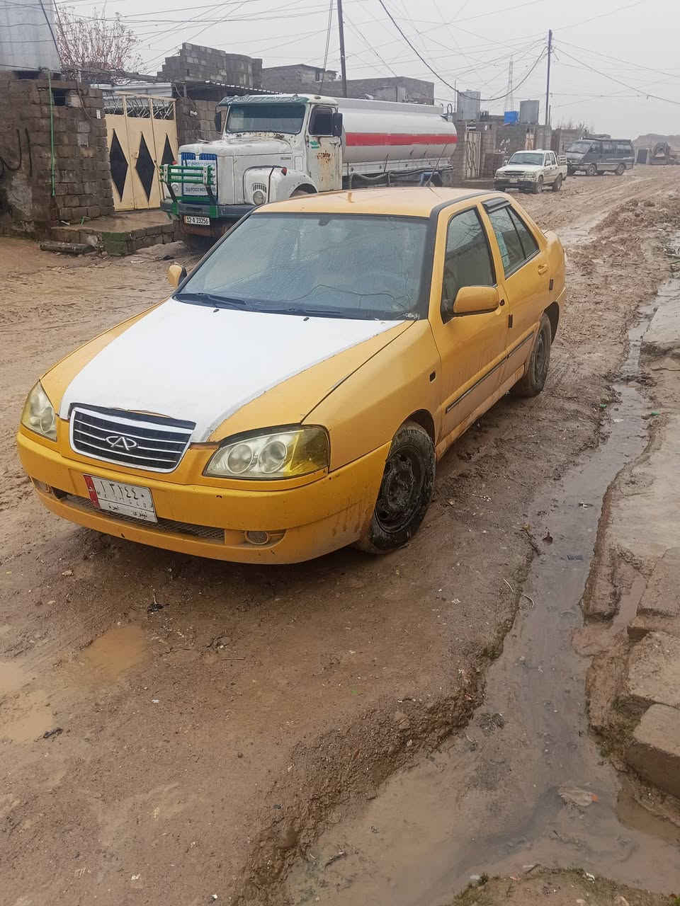 سلام عليكم سياره كوين موديل2011 البيع هيه وغرمات صفر شرط تعويل سعر 20وبيه مجال قليل مكاني موصل جانب الاايمن ***********
