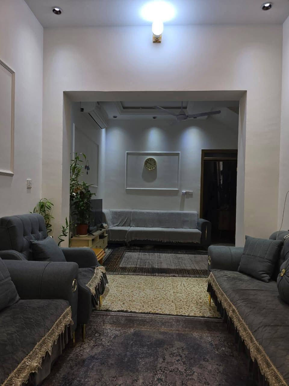 #متابعه_للحساب اللهم صلي على محمد وآل محمد
بيت اللبيع في كربلاء قرب فندق البارون  مساحة 75 متر طابقين
طابو  زراعي سند 25
 اقرار محكمة من صاحب الارض مباشرا الخدمات   تبليط ماء  كهرباء  مجاري  للاستفسار التواصل على الارقام التالية: 
*********** *********** ***********📞للتواصل واتساب
#متابعة_للحساب #عقار #بيوت #كربلاء فيسبوك انستا
