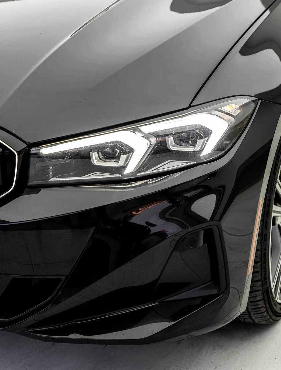 BMW 330i  2024
كلين تايتل 
داخل احمر 
داتاشو
فتل حساس 
فتل رادار 
ماشية 40,000mi
كشن خزن 
كشن تدفئة 
صندوق حركة
نقطة عمياء
*********** دهوك, العراق
