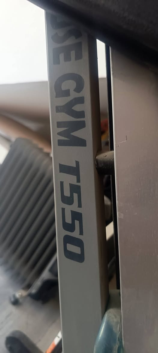 جهاز جري و رشاقه و حزام بطن هزاز لوزن 150 كغم فما فوق مستعمل لسبوع داخل المنزل نوع
 use gym T550
المكان مقابيل جامعه بابل 
السعر 325 الف 
الحاله : جيد جدا 
للاستفسار ***********
