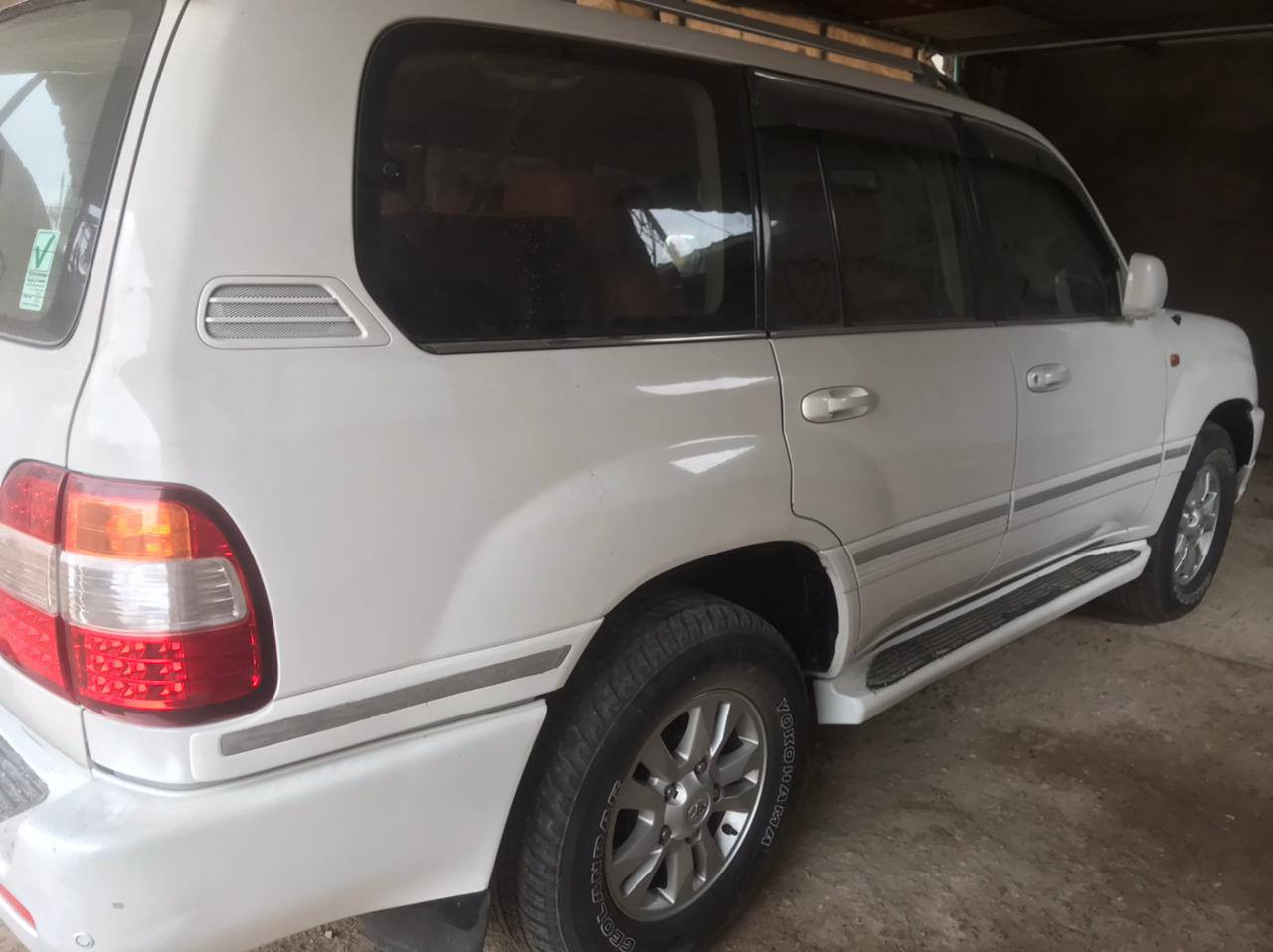 السلام عليكم 
لاند كروز موديل2004 محدثه 2007 سياره حلوه وجاهزه مصبوغه عام فول مواصفات تنته
 تبريد امامي وخلفي
 ثلاجه
 شاشه كامره
 فور ويل
 دبل تانكي 
المكان البصره ابي الخصيب
 السعر 130 بيها مجال بسيط
السياره ب اسمي
***********
