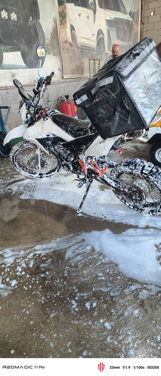 بيها دخان ابيض وره شويه يروح دراجه ترايك للبيت سعرها 750 الف منفيس ومكاتبه مكاني الدوره *********** بغداد, العراق
