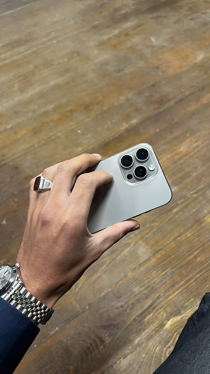 16 برو ماكس بطاريه 91 🔋
الذاكره 256
جهاز نضيف بس على گد الاتصال 
السعر مليون و 250 وبي مجال للشراي فقط  
للاتصال ***********
العنوان بغداد / الحبيبيه
