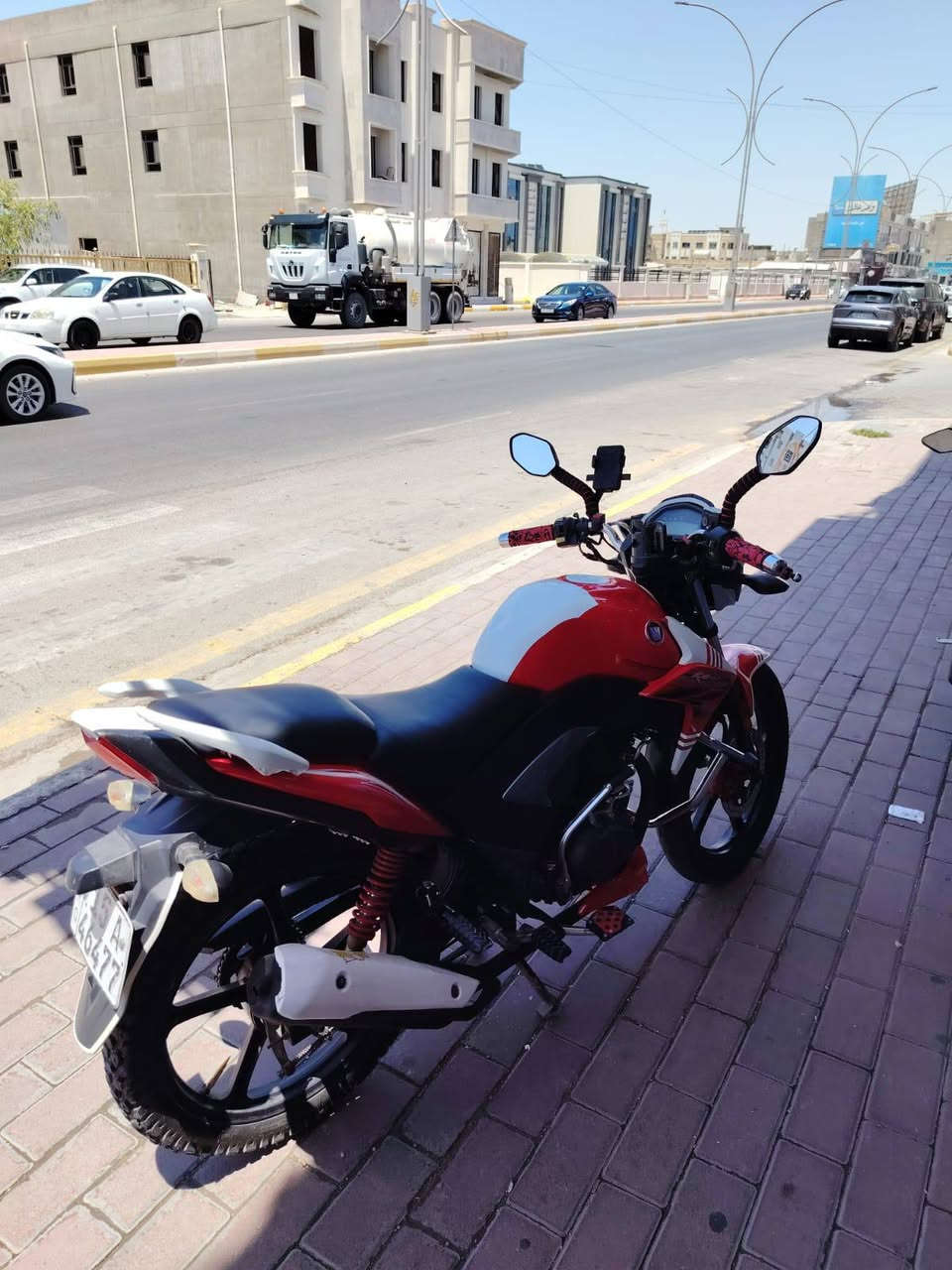 هاوجي موديل 2017مسجل لوحات نكليزي تحويل ثاني يوم دراجه نضيفه عل ٱڅڑ ومرتبه كل نقص مابيه كله شغاله ونضافته كدام عينك سويجات 2وريمود 2 مكينه فول للبيع او مراوس سعر 12ونص وبيه مجال والموشراي لايكسر بيه مكاني 5كيلو للستفسار ***********
