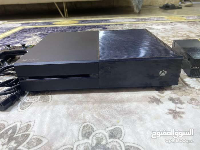 للبيع اكس بوكس وان فات باب اول ما داخل تصليح ابد شغال كلشي مابي شرط الفحص مع ملحقاته كاملة و مع جويستك 2 شغالات مع إلعاب قويات مشتريهن دائميات 

العاب الدائمية GTA5 و فورزا 5وفيفا 25 و26 ومافيا وحرب اما العاب المشتركة pes21و WW2k25 التواصل على الرقم *********** واتساب السعر ١٣٠ وبي مجال
