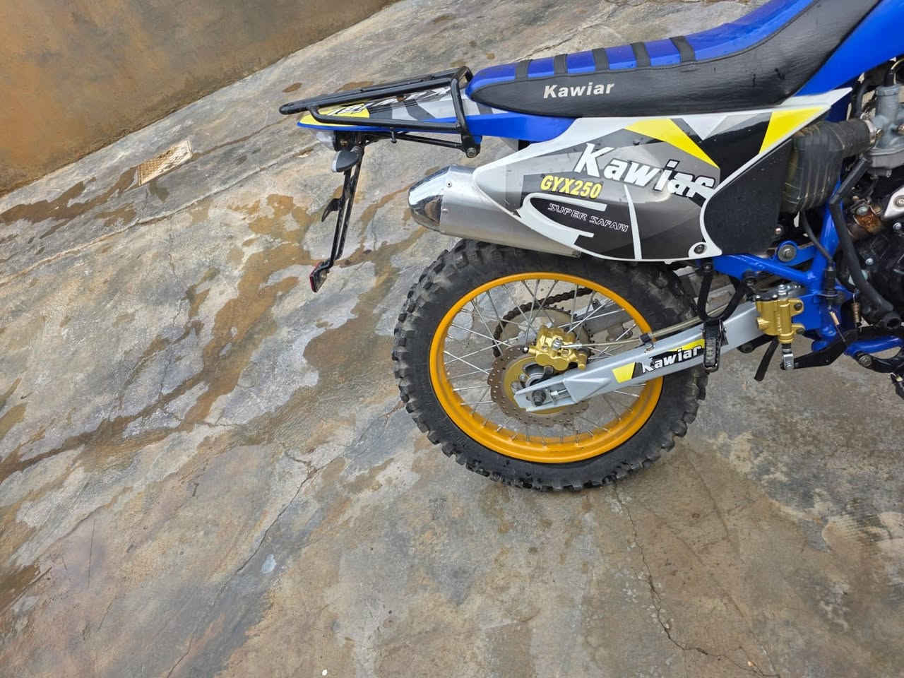 مأطور قفاز موديل 25 كلك
مكينة ٢٥٠

ماطور بعده جديد مصار اقل من شهر 

مكاني تكريت مناقصه برغي مرواس ب دايوان أو إذا مرقم أنطي فرق 

إذا مو شراي لتتصل 

‭0770 037 4368‬
