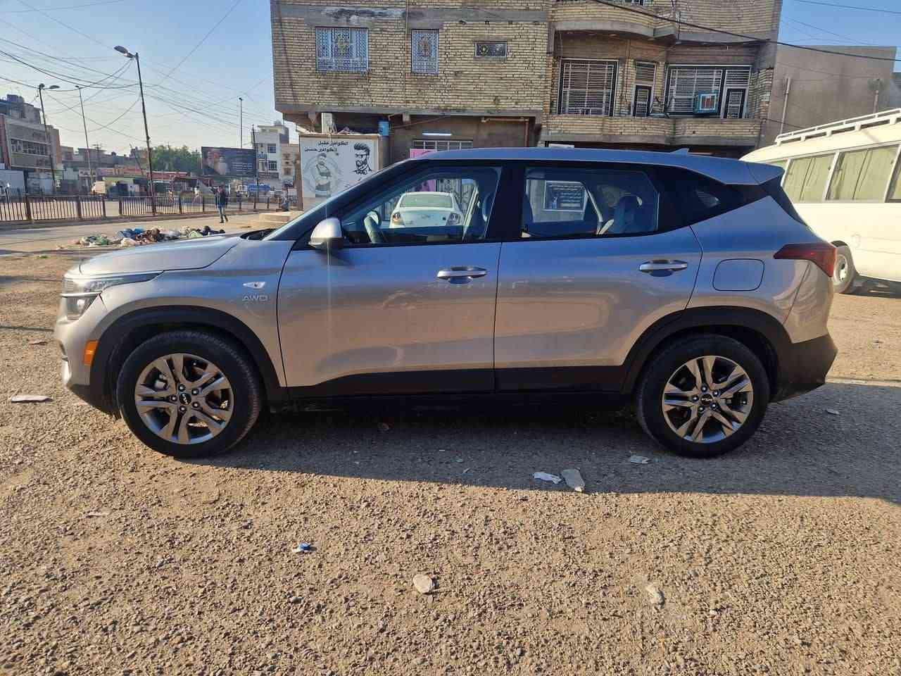 للبيع كيا سليتوس موديل 22وارد امريكي حادثها بنيد 
*********** السعر 158 العنوان بغداد
