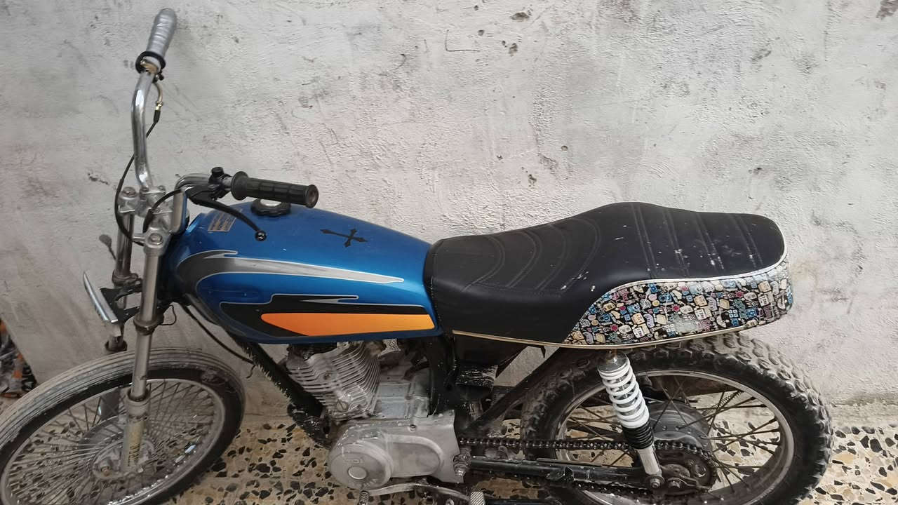 للبيع اوراق ستنساخ 
سلام عليكم دراجه اربعه گير للبيع مكينته فقط بخار قليل كلش السعر 250وبيه مجال قليل مكاني نجف حي الشرطه رقمي ***********
