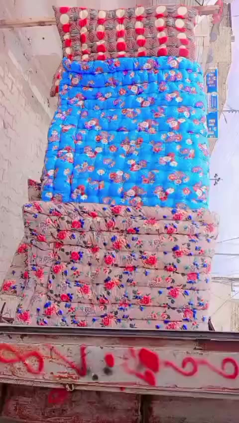 ندافة جودليات الفراشات وقطن وصوف وديباج ويوجد انواع الجودليات والمخاد العنوان العماره -حي الحسين  شارع ابو شاكر قرب الكفيل باسعار مناسبه جدا
يوجد توصيل للاستفسار الاتصال ***********
